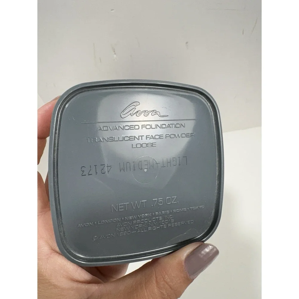 Avon Advance Foundation Translucent Light / Medium Face Powder Loose W Liposomes